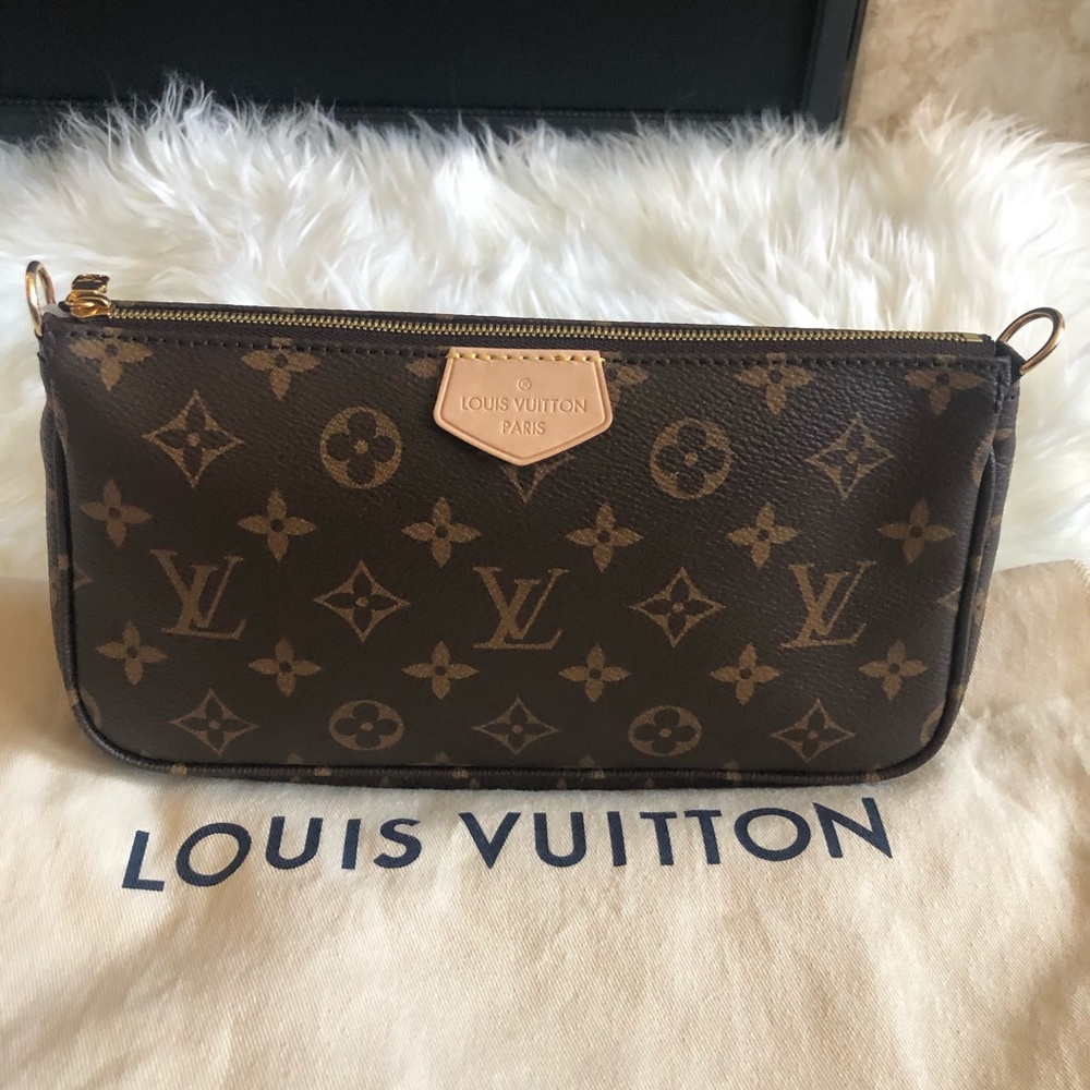 Louis Vuitton Pochette Accessoire